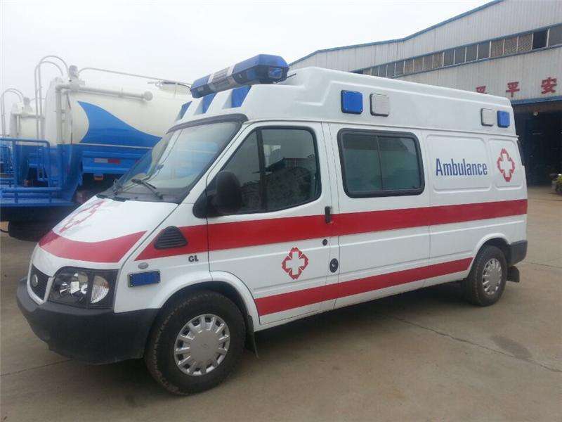 救護(hù)車和醫(yī)療車有什么區(qū)別？救護(hù)車廠家專業(yè)為你解答。01
