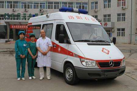 車禍期間，救護(hù)車及時(shí)出現(xiàn)能救人于危難